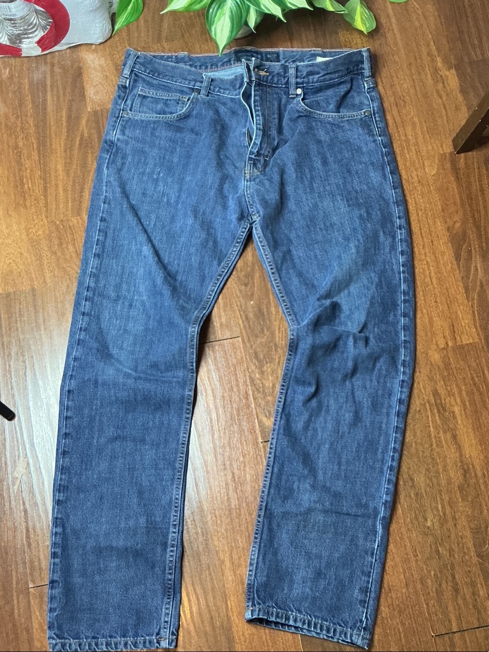 Patagonia Men's Relaxed Jeans in Dark Blue Denim